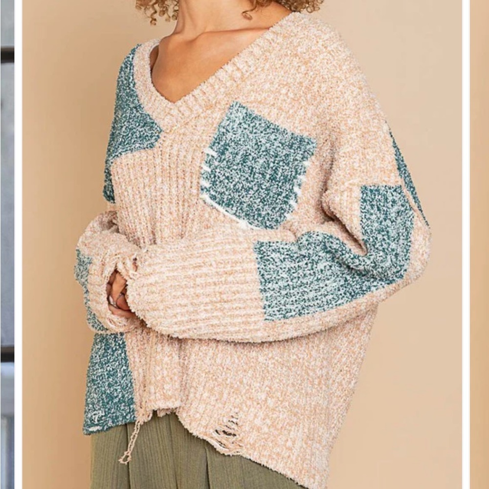 POL Camille V Neck Patchwork Colorblock Distressed Ribbed Cozy Sweater Green Tan
